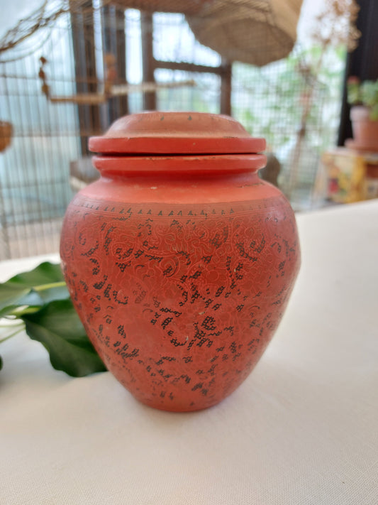 Pot à gingembre en laque rouge