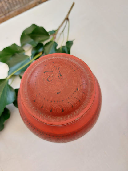 Pot à gingembre en laque rouge