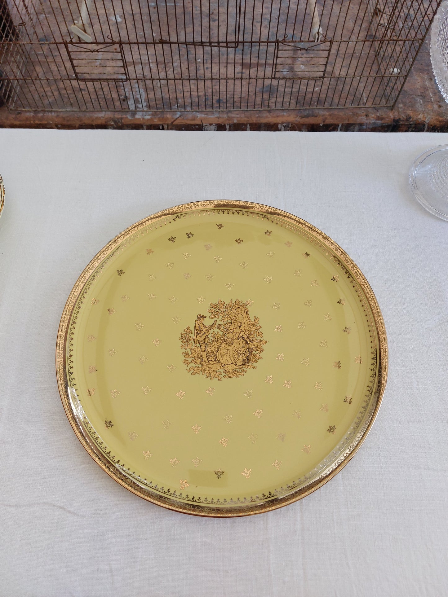 Plat rond en porcelaine jaune Revol