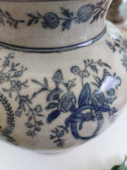 Vase décor bleu
