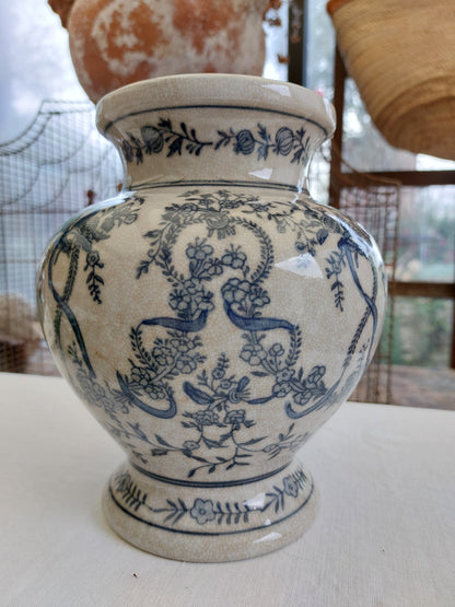 Vase décor bleu