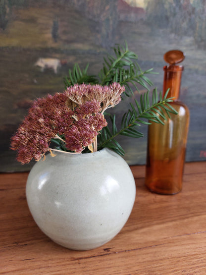 Petit vase boule en céramique