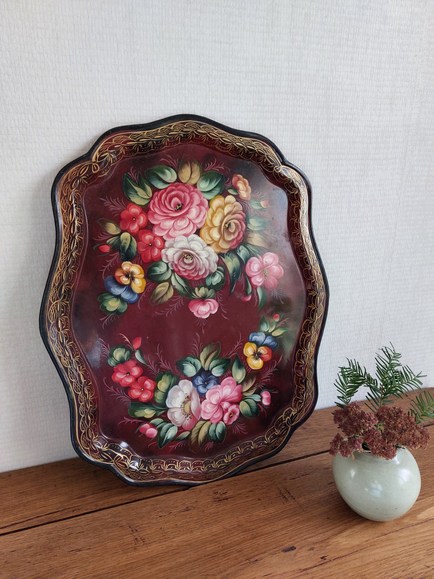 Plateau peint russe