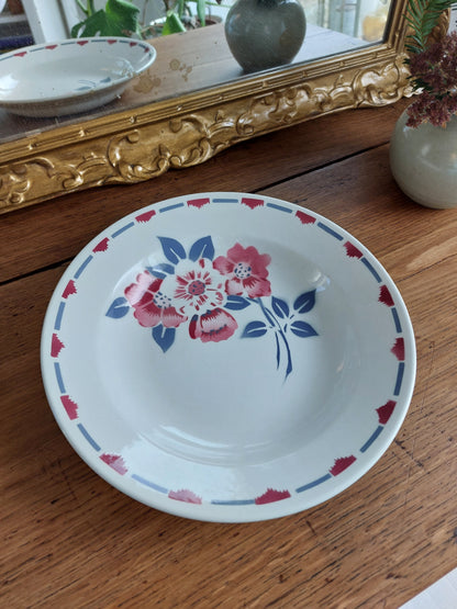 Lot de 4 assiettes creuses et 2 plats de service Salins