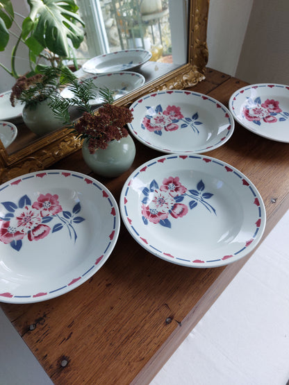 Lot de 4 assiettes creuses et 2 plats de service Salins