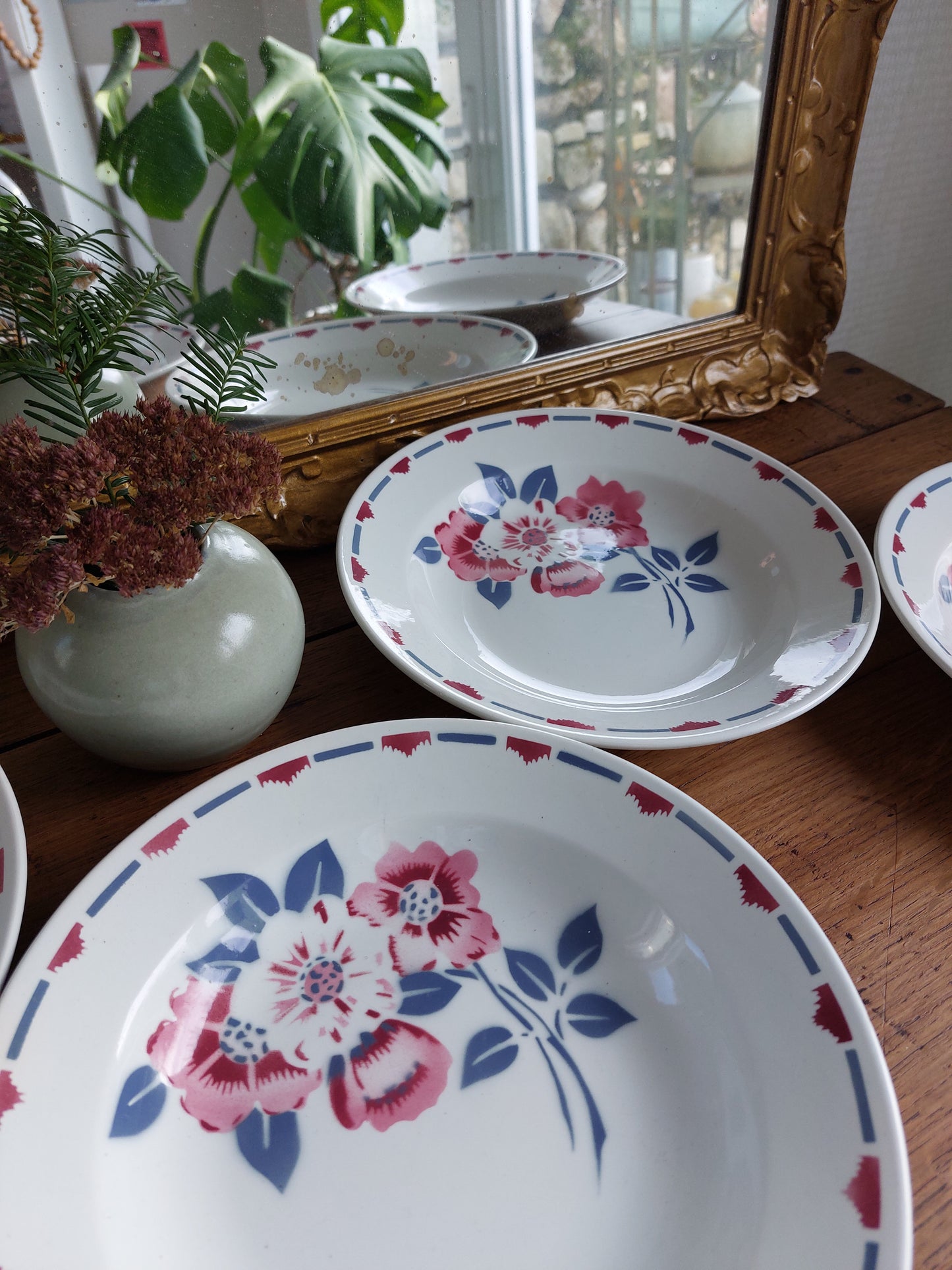 Lot de 4 assiettes creuses et 2 plats de service Salins