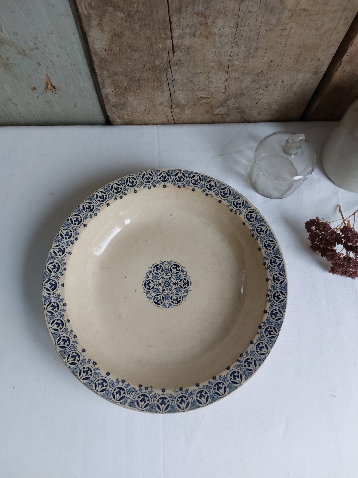 Plat creux ancien Gien modèle "Cuba"