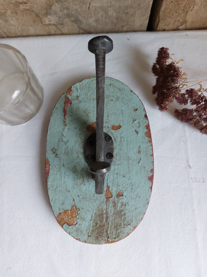 Patère ancienne