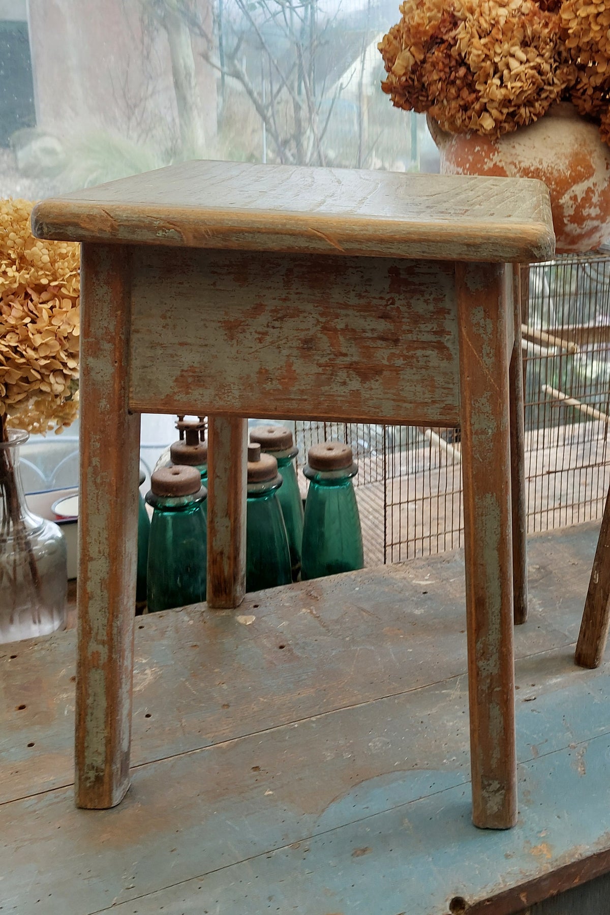 Tabouret coffre ancien