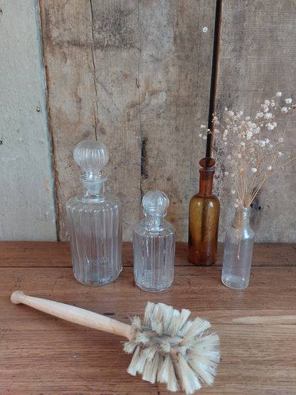 Duo de flacons anciens