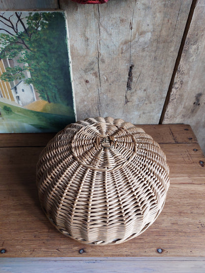 Cloche à fromage en osier