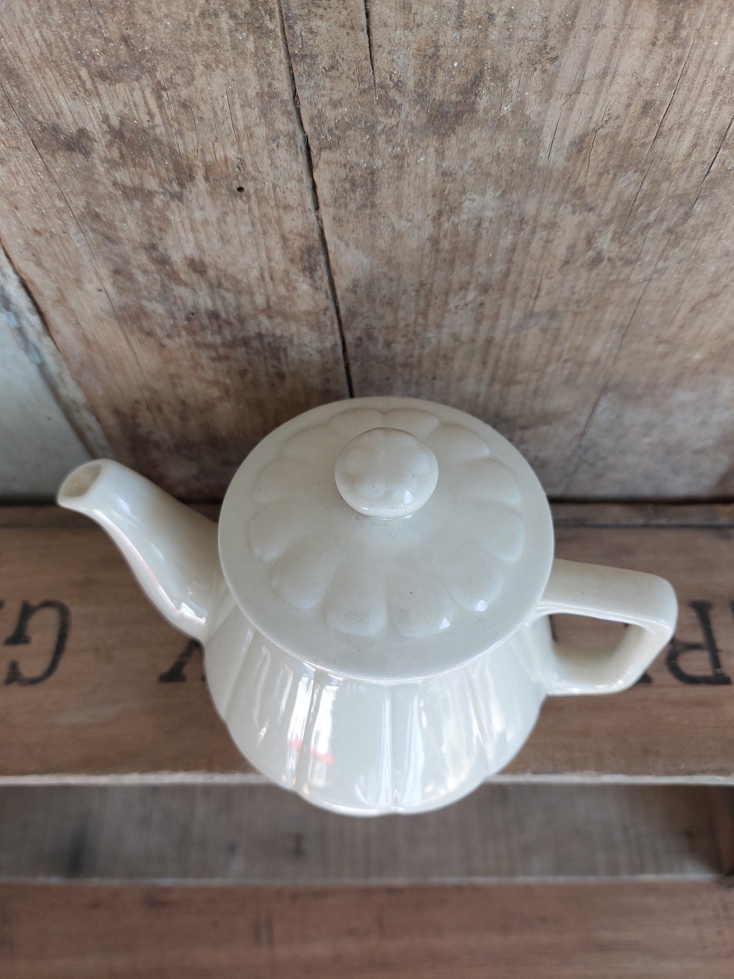 Petite théière ancienne