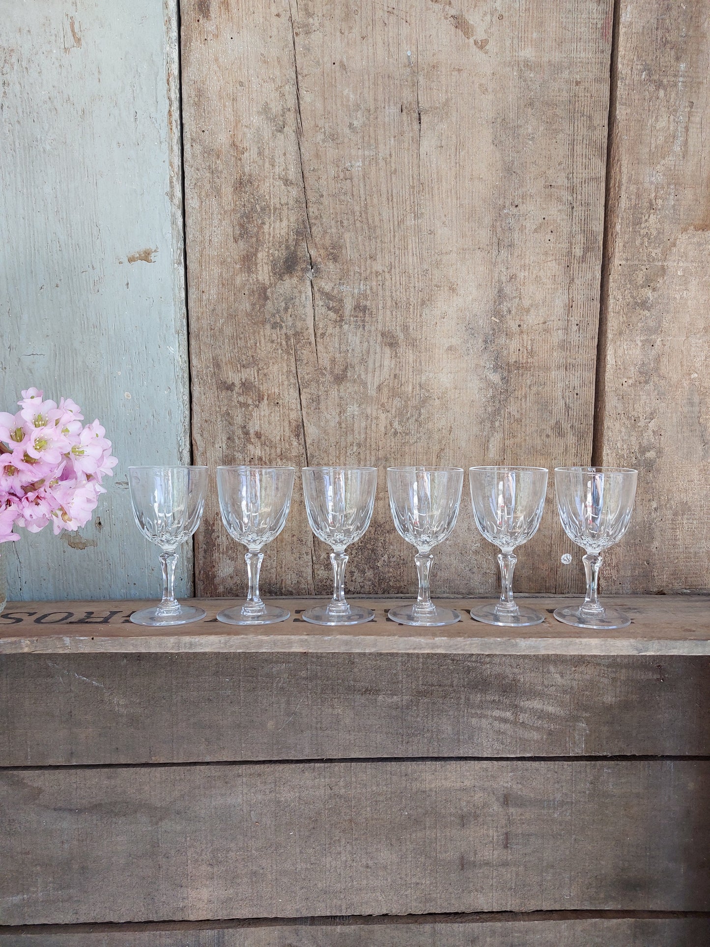 Lot de 6 petits verres sur pied