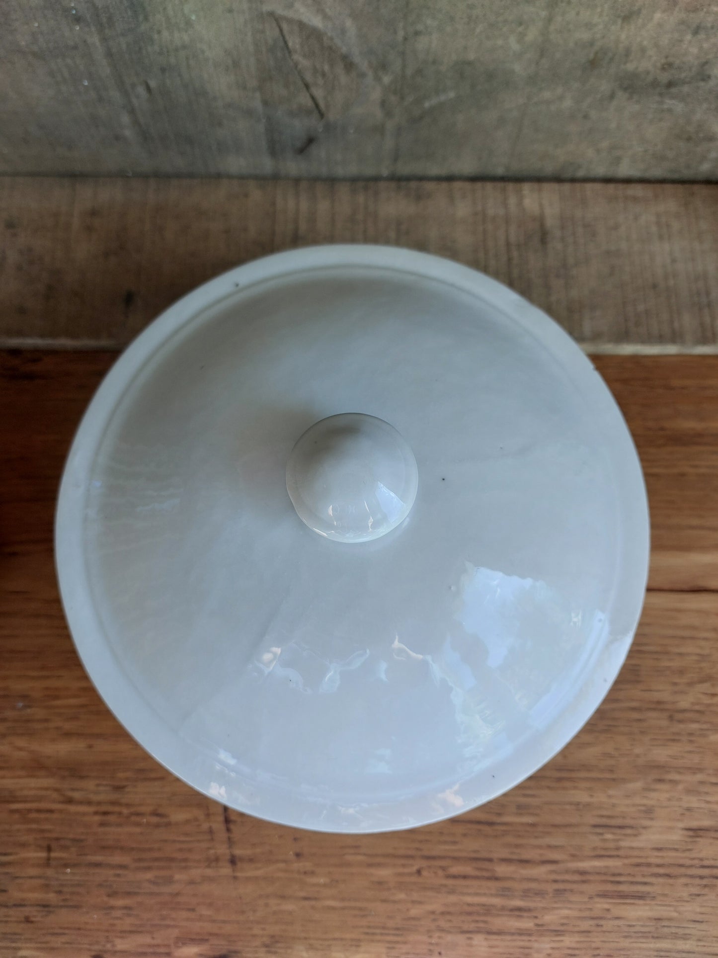 Petite soupière ancienne en faïence fine