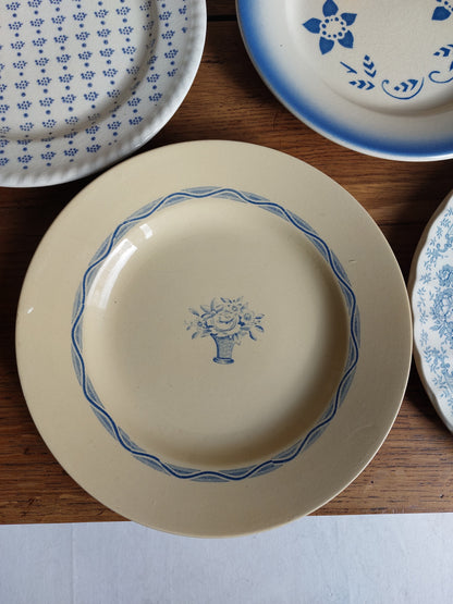 Lot de 6 assiettes à dessert dépareillées