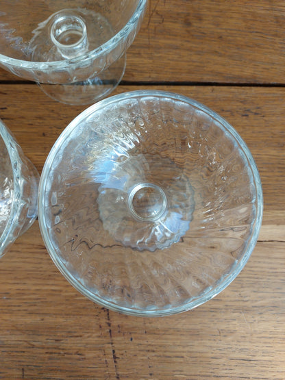 Lot de 3 coupes sur pied