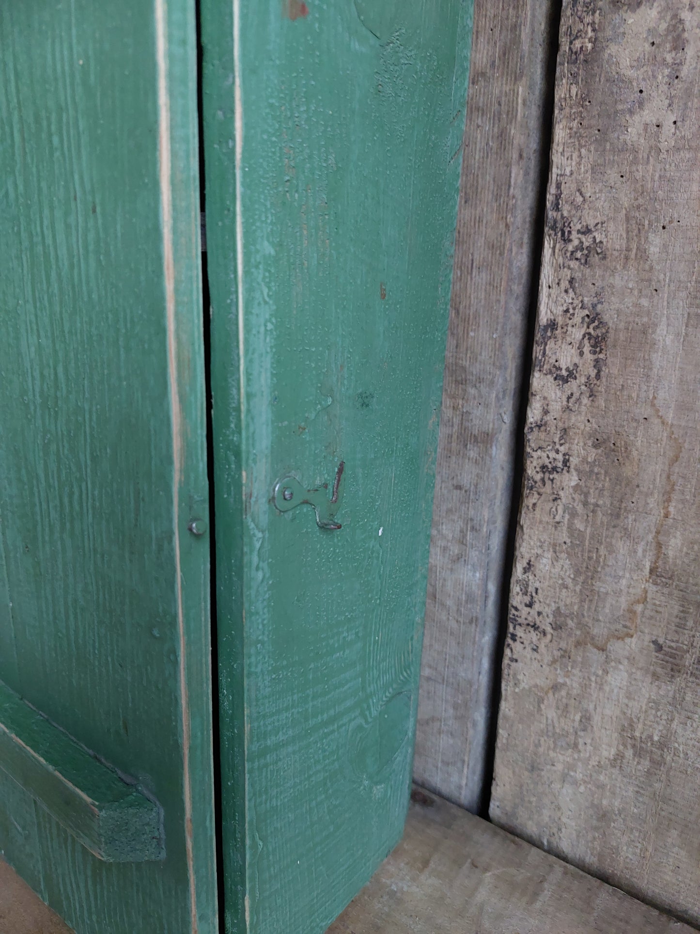 Ancien coffret bois vert