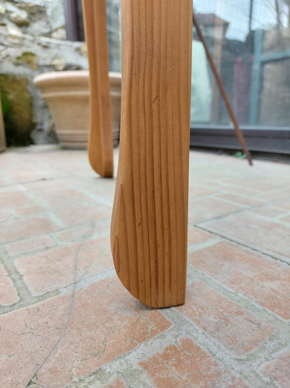 Petite table ancienne