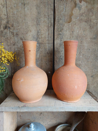 Paire de vase en terre cuite