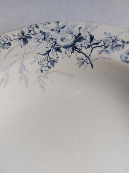 Plat creux Terre de Fer Creil et Montereau modèle Linotte