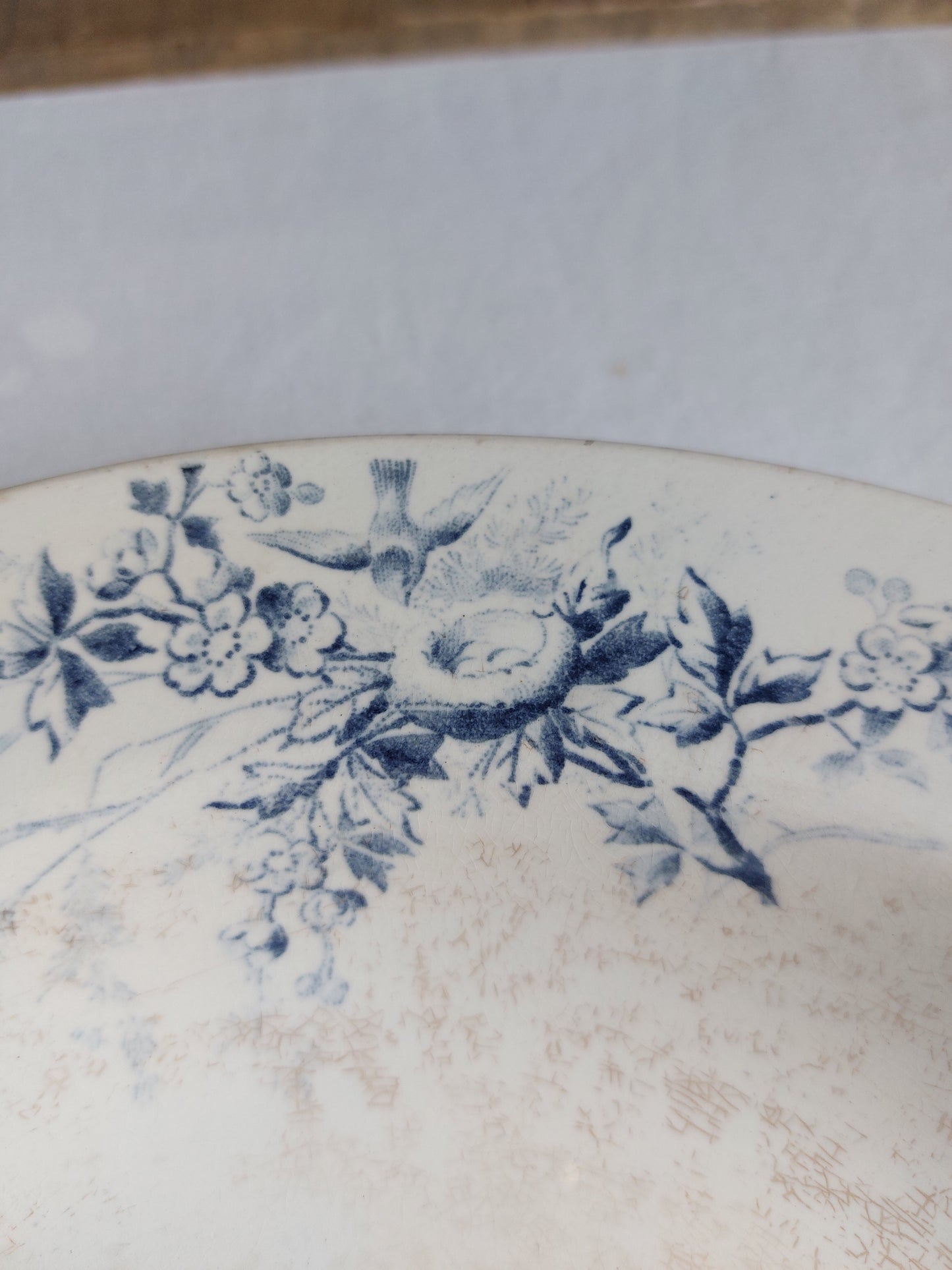 Plat creux Terre de Fer Creil et Montereau modèle Linotte