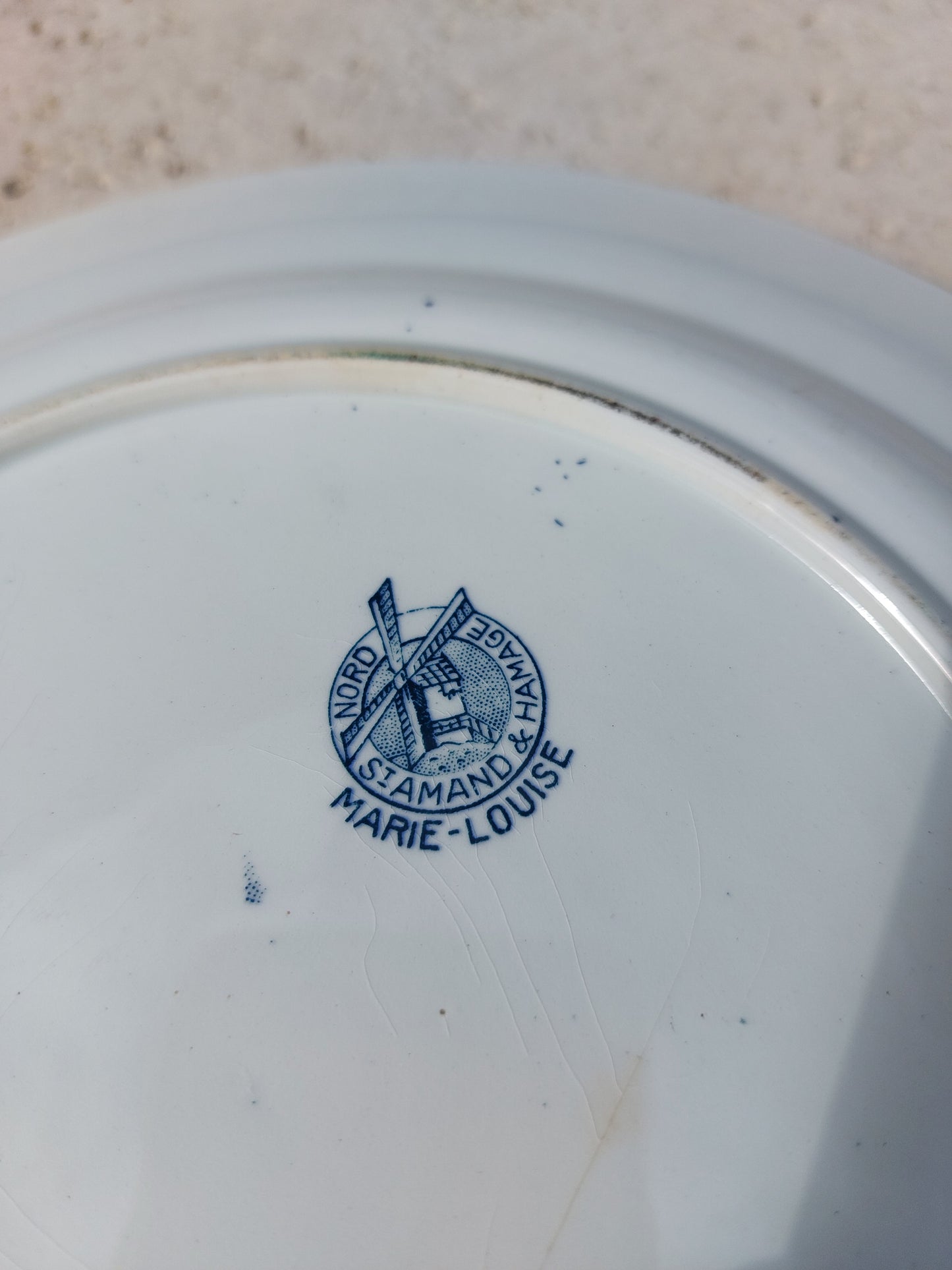Lot de 3 assiettes creuses et 1 plat rond Terre de Fer St Amand & Hamage