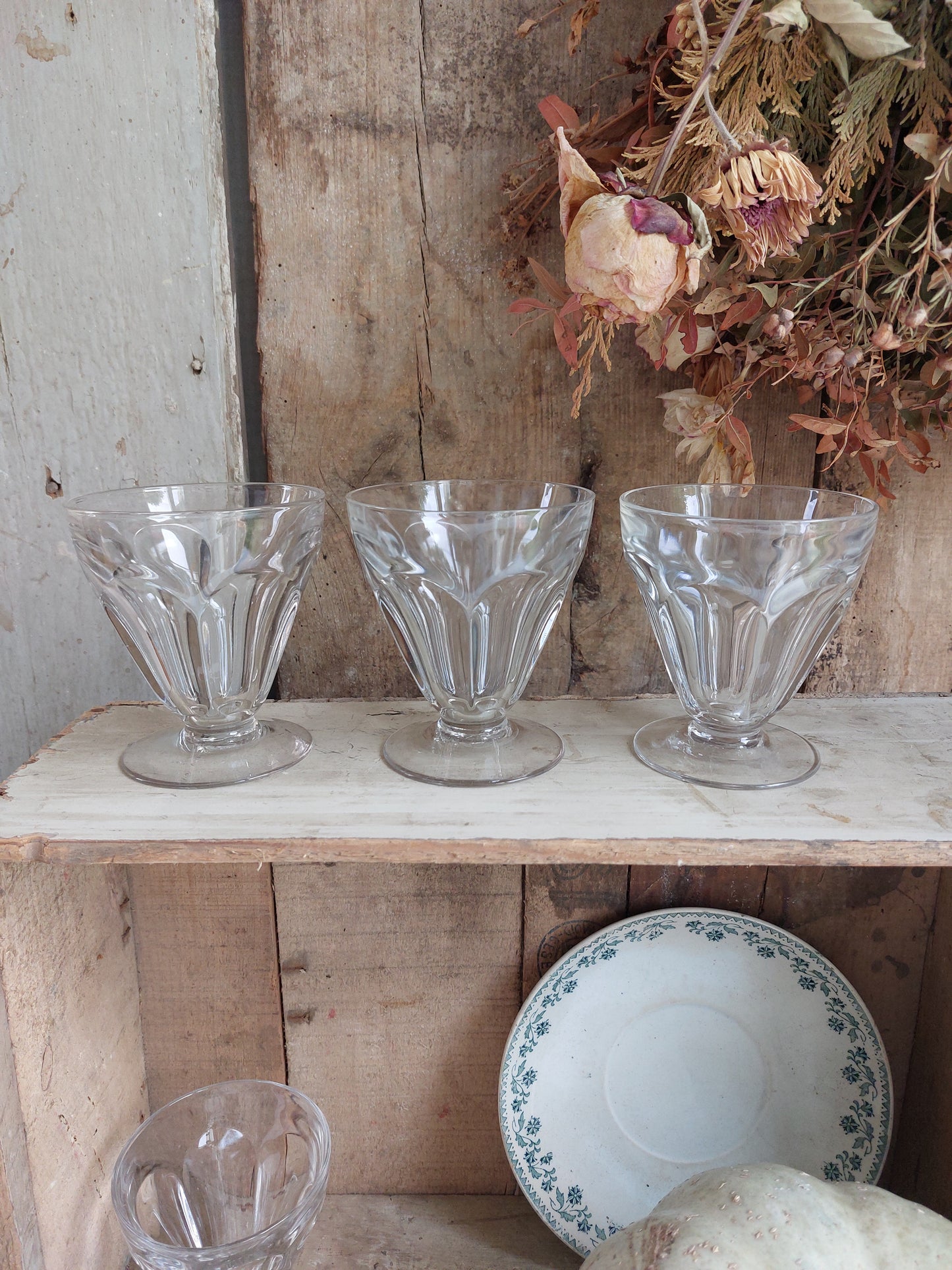 Lot de 6 verres à vin blanc anciens