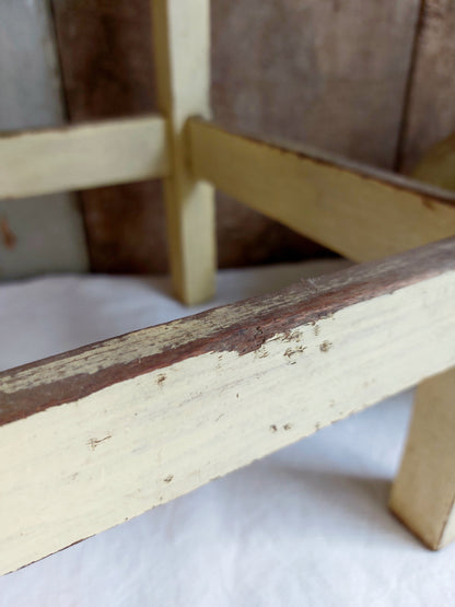 Ancien tabouret de cuisine