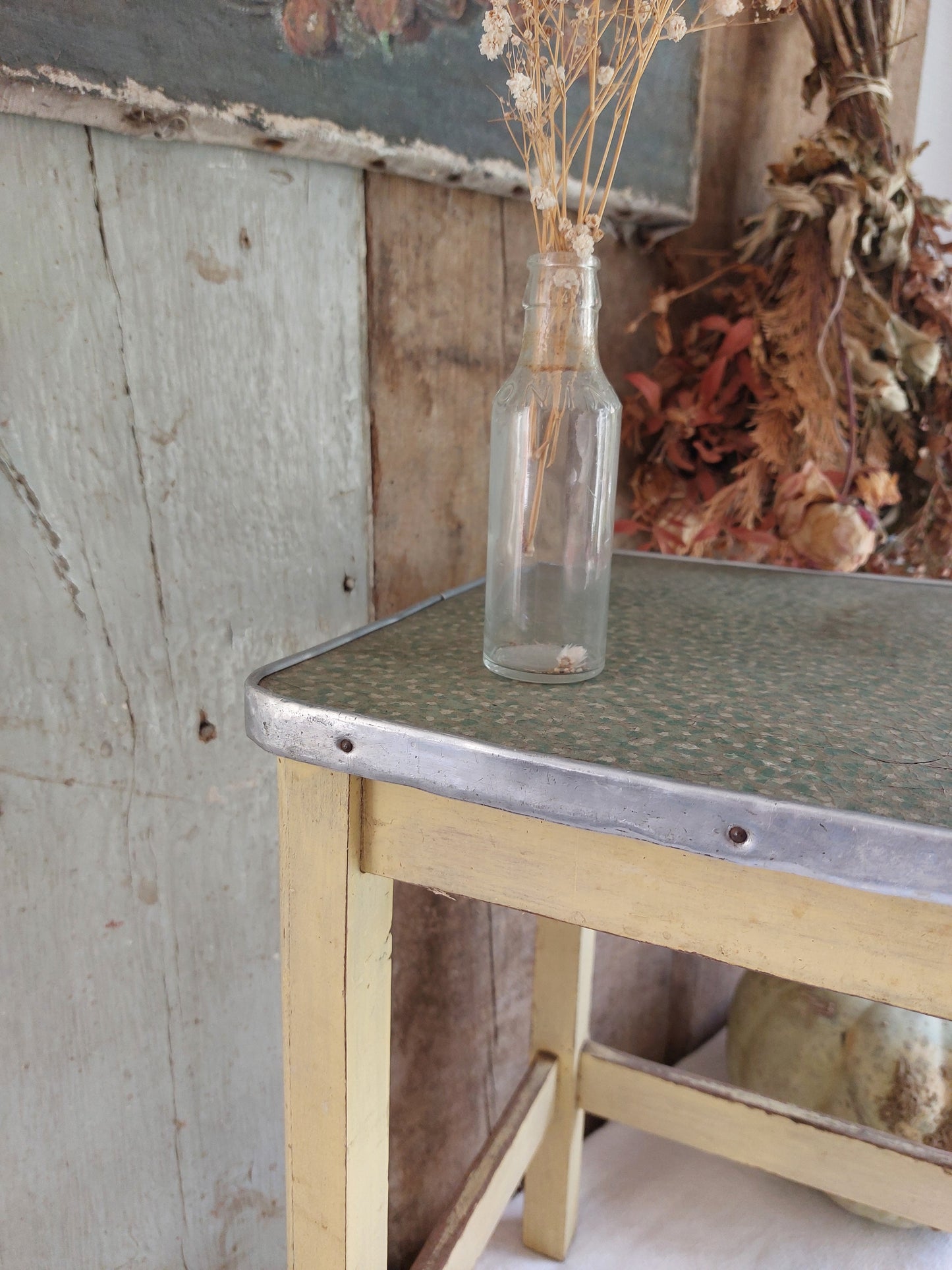 Ancien tabouret de cuisine