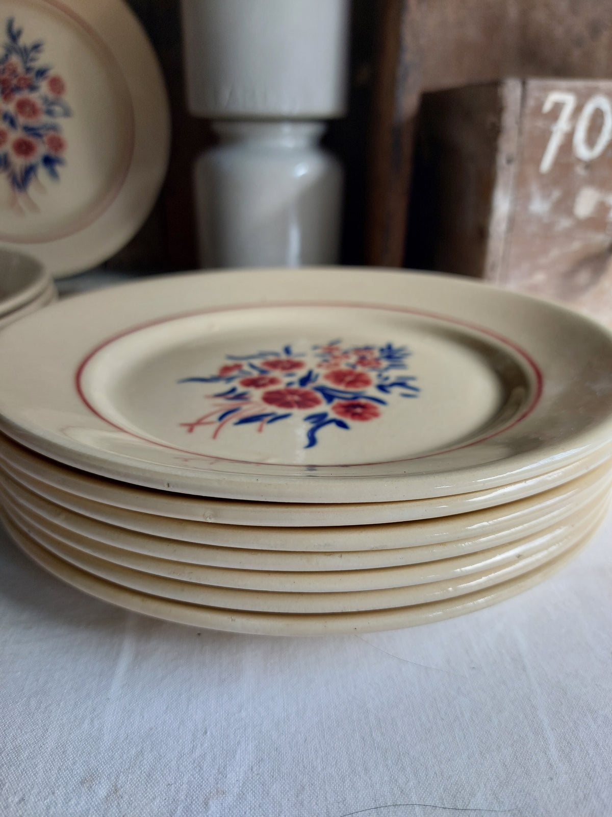 Lot de 7 assiettes plates, 7 assiettes à dessert, 1 plat creux Badonviller modèle « Francine »